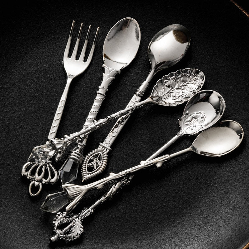 Vintage Dessert Royal Style Cutlery Set